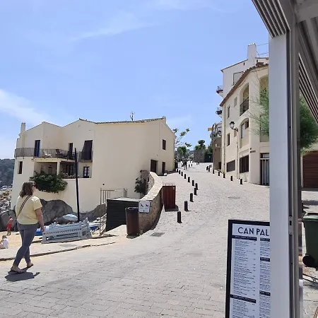 Appartement Apartment, Short Walk To The
