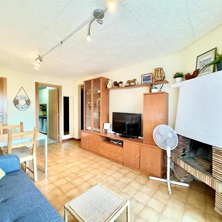 Appartement Apartment, Short Walk To The