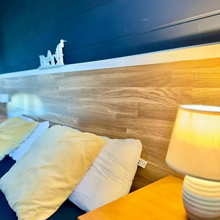 Apartment, Short Walk To The With Aircon Apartamento *