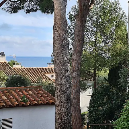 Apartment, Short Walk To The With Aircon Apartamento